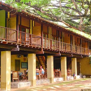 Dunes Unawatuna Hotel